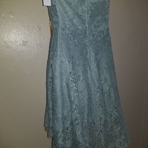 Elegant ball or wedding dress - Picture 4 of 8